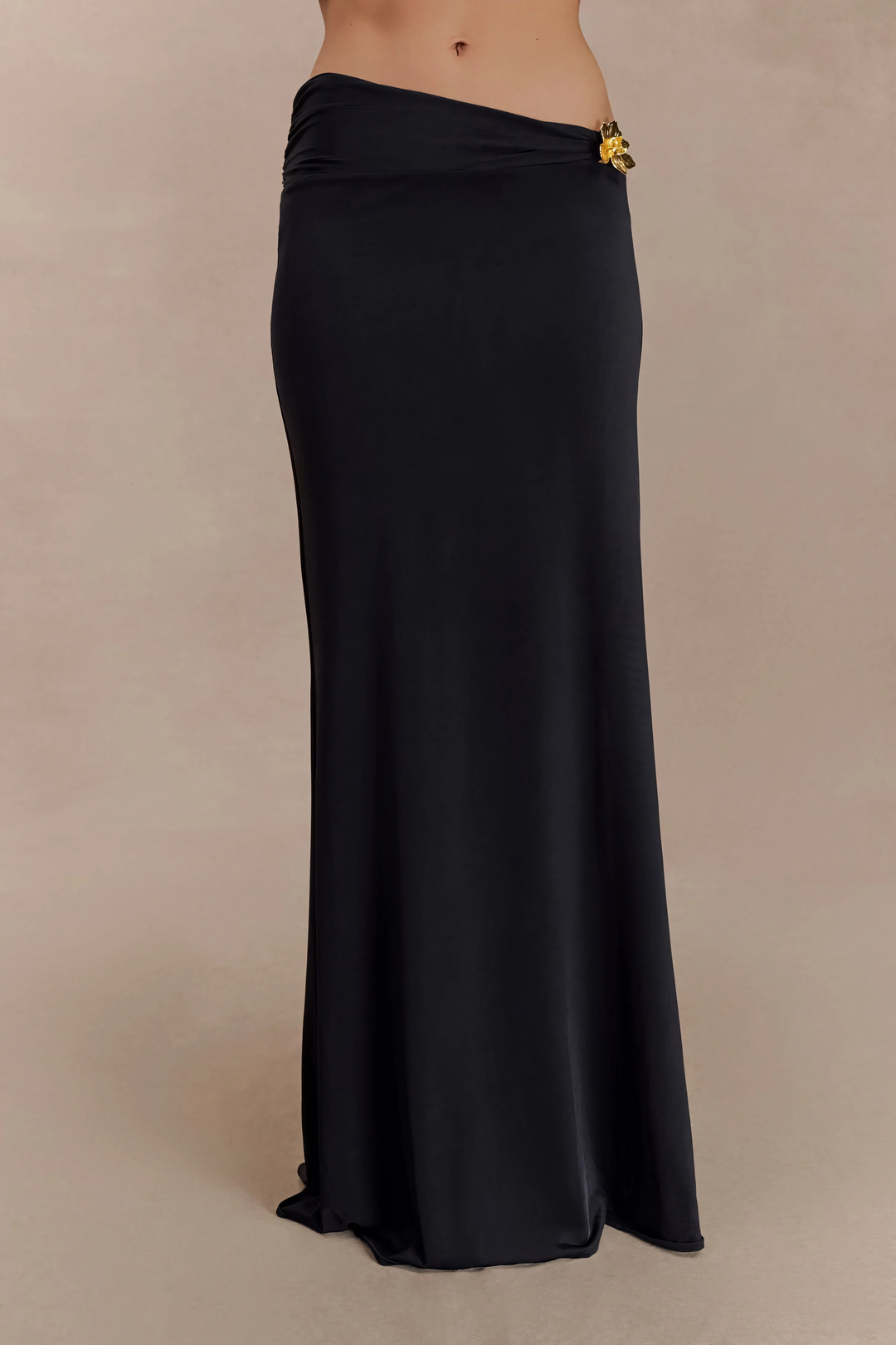Ainsley Noir Bloom Set