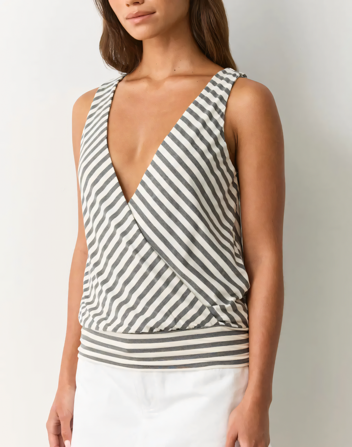 Reversible Cross Over Top